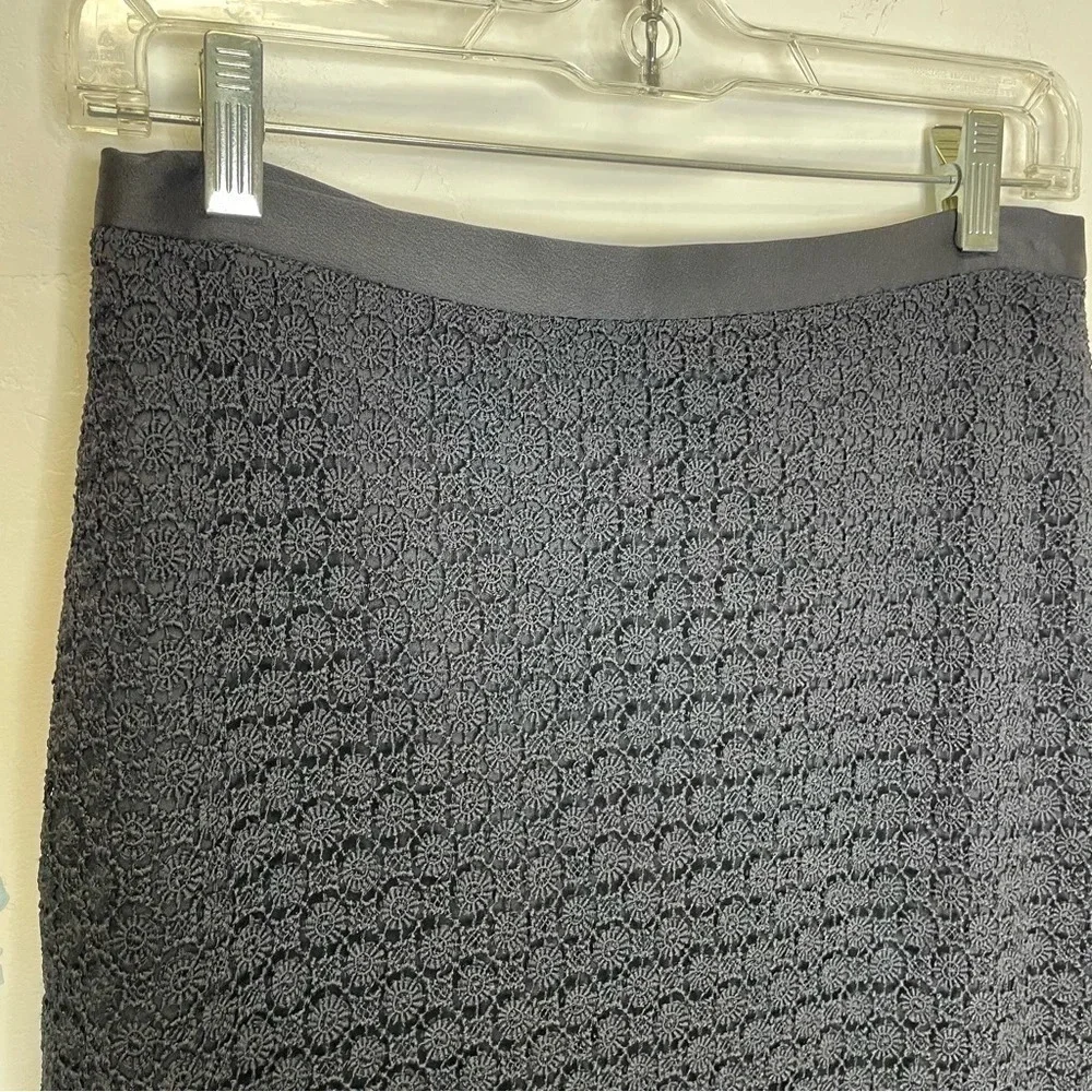 Albert Nipon black floral lace skirt business casual